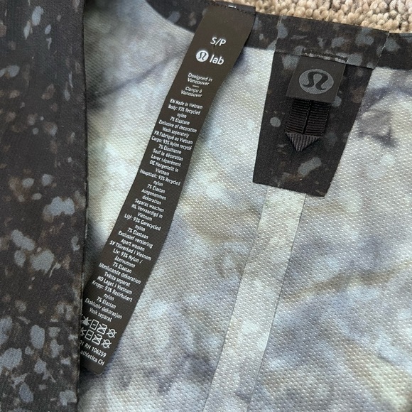 Lululemon Lab Revera Duster Jacket Dress Black Full Sleeve Size SP - Picture 4 of 8